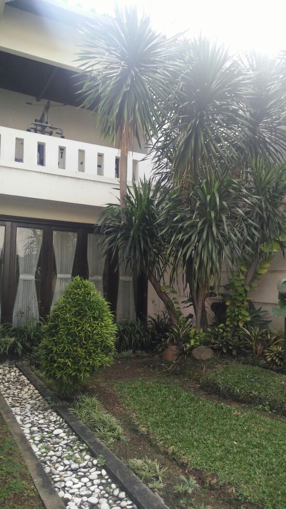 Rumah Besar,Mewah,siap huni di Ciputat