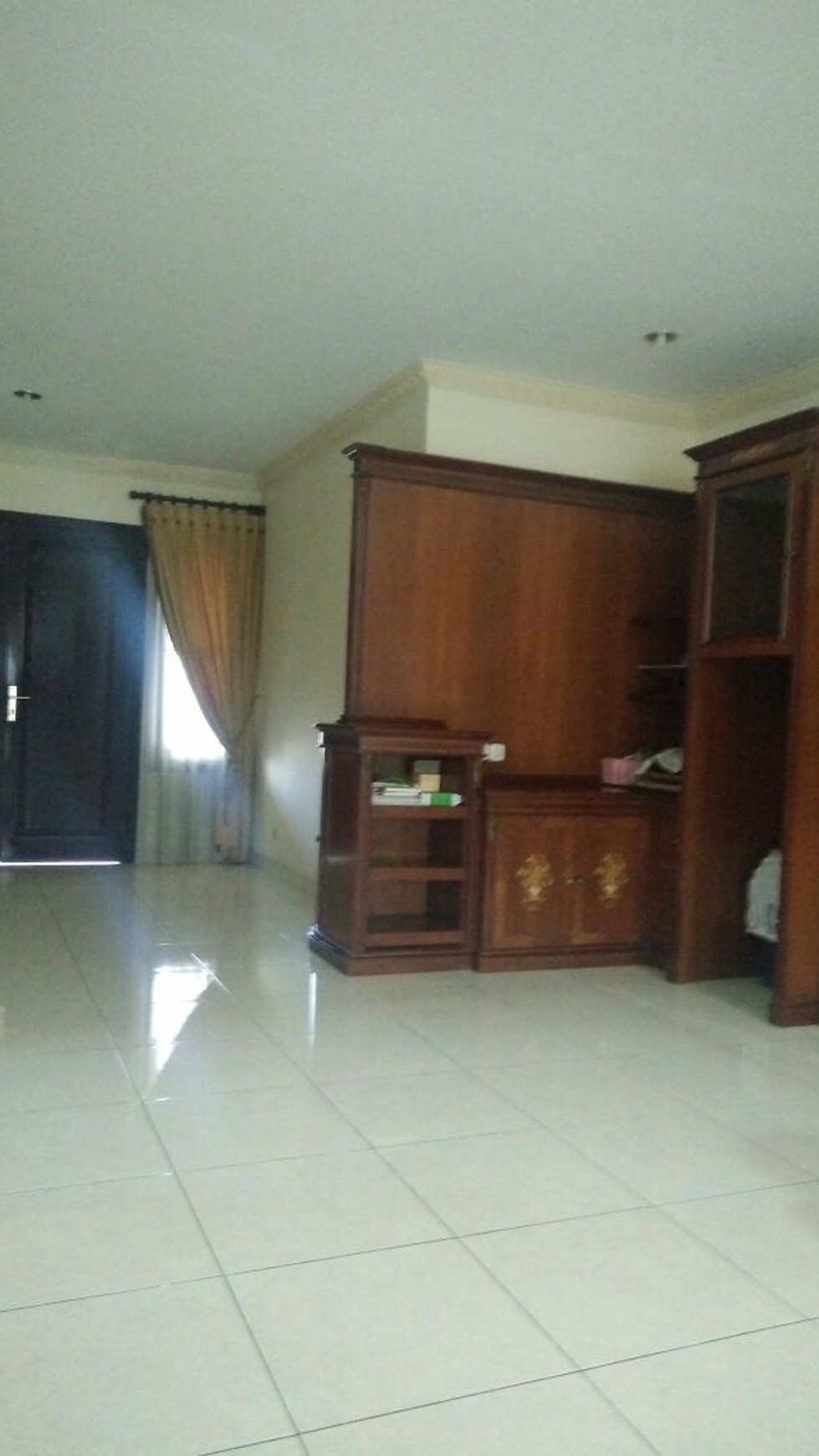 Rumah Besar,Mewah,siap huni di Ciputat