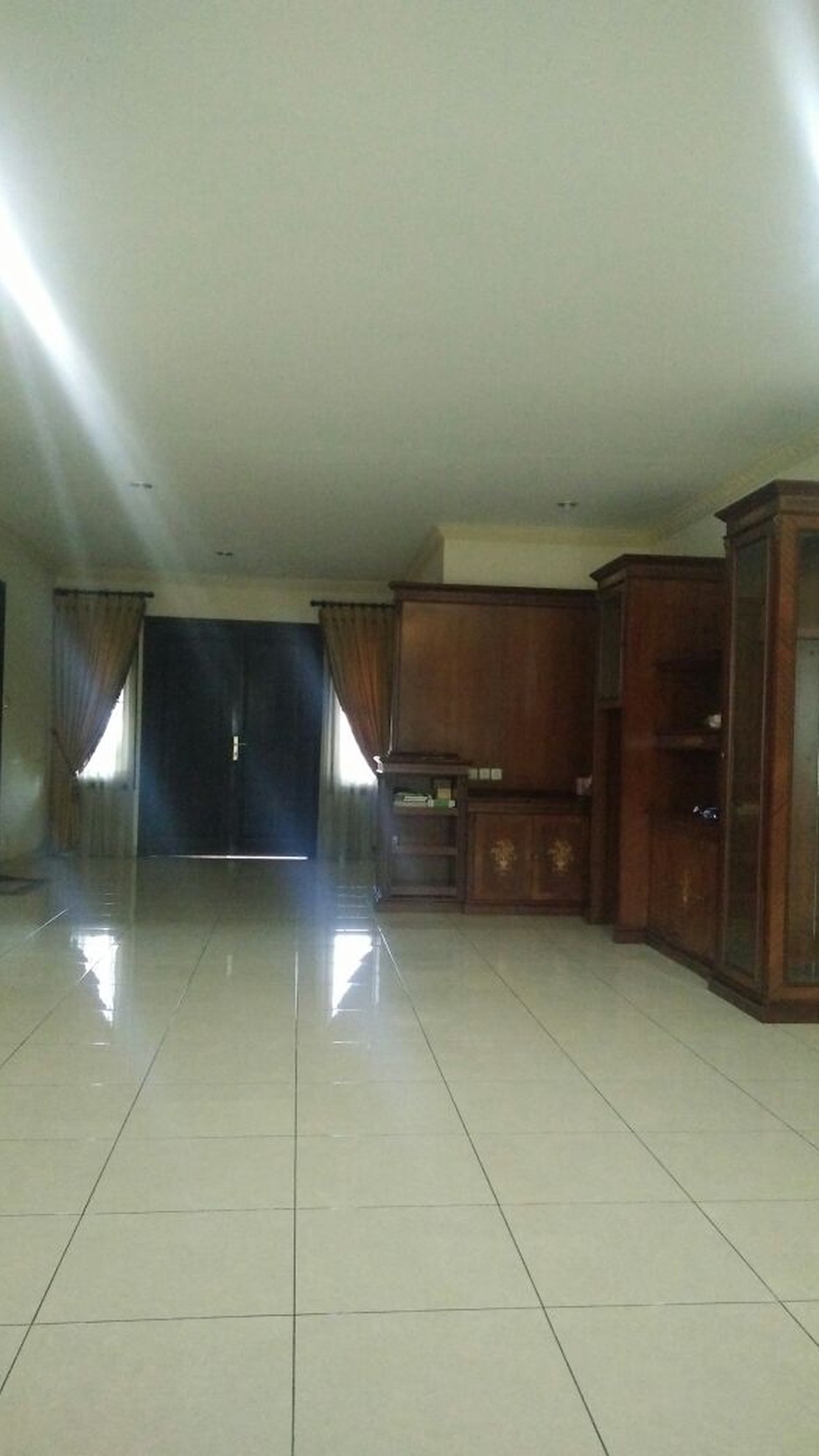 Rumah Besar,Mewah,siap huni di Ciputat