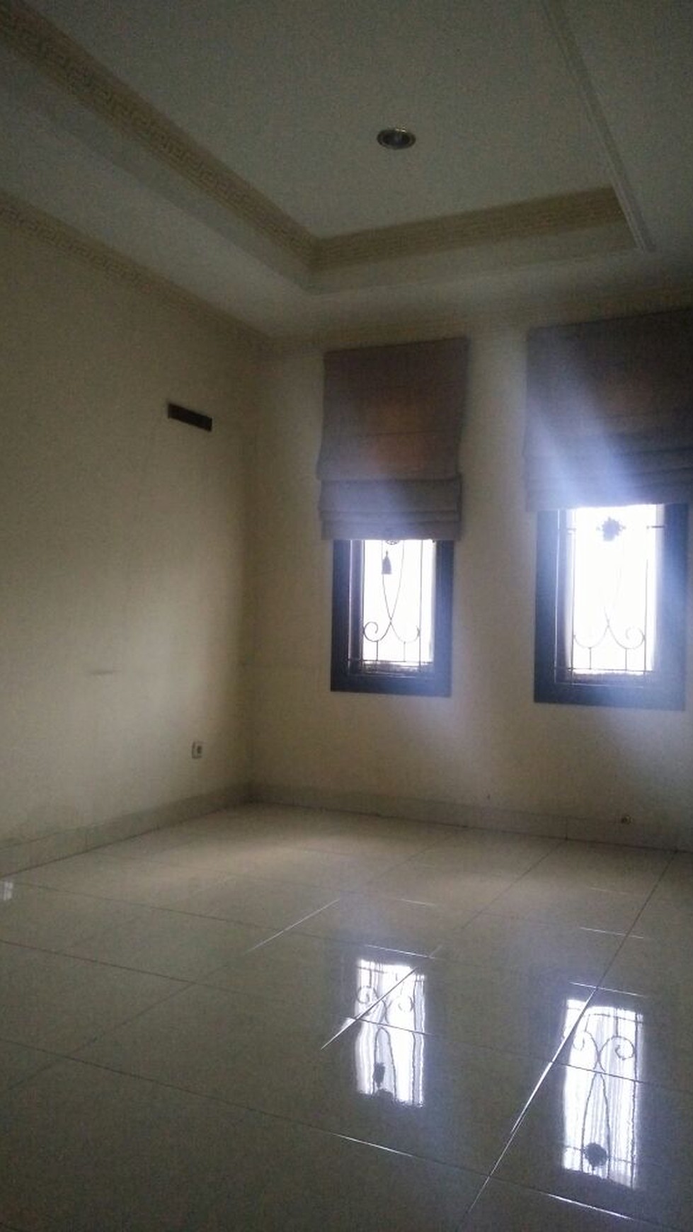 Rumah Besar,Mewah,siap huni di Ciputat