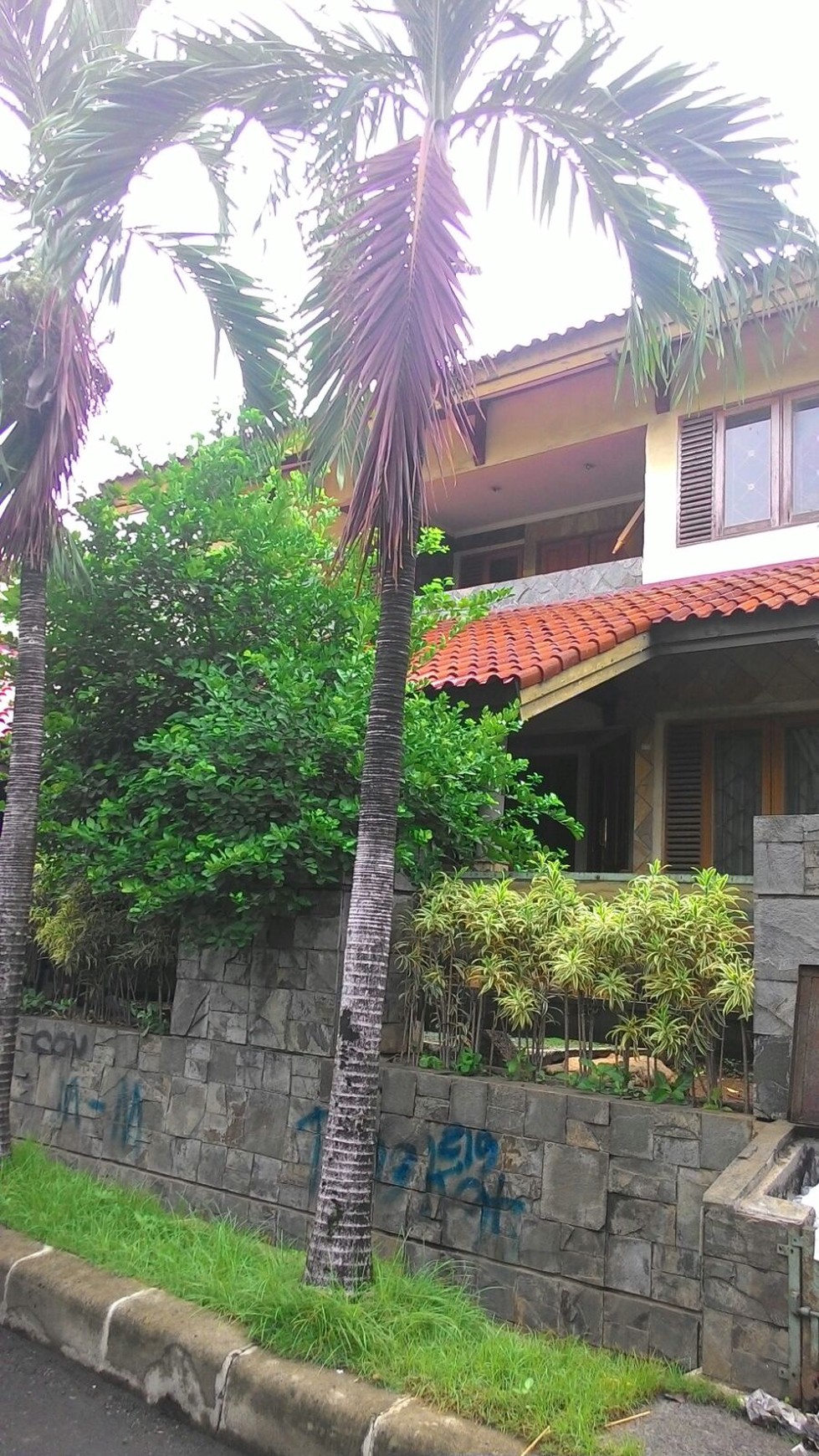 Rumah Minimalis,strategis,siap huni di sektor 2 Bintaro Jaya