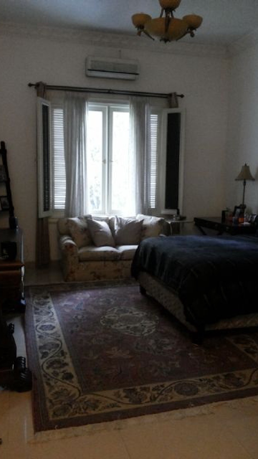 di jual rumah mewah di kawasan elite Tirtayasa