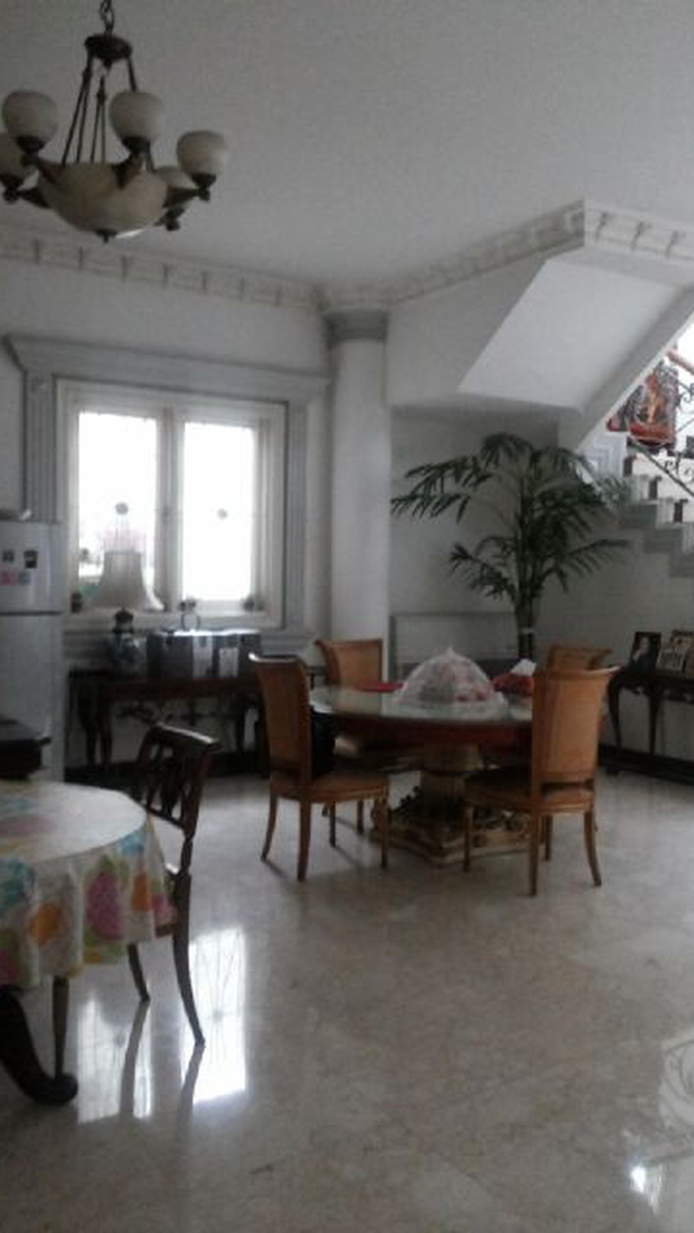 di jual rumah mewah di kawasan elite Tirtayasa