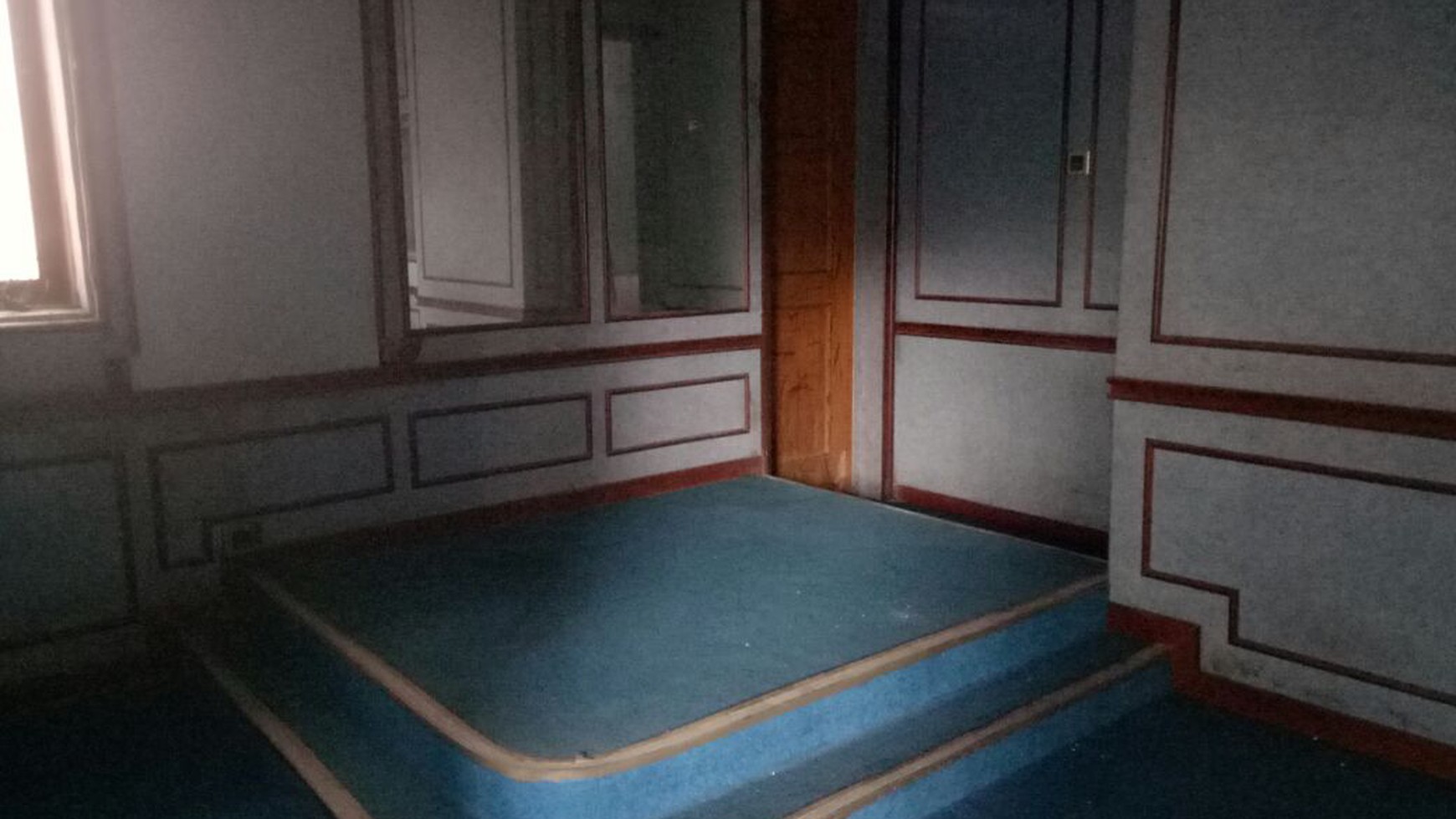 Rumah Klasik Modern,,Bagus,Siap Huni, Aman, nyaman  di Cluster  Bumi Bintaro Permai Jakarta Selatan