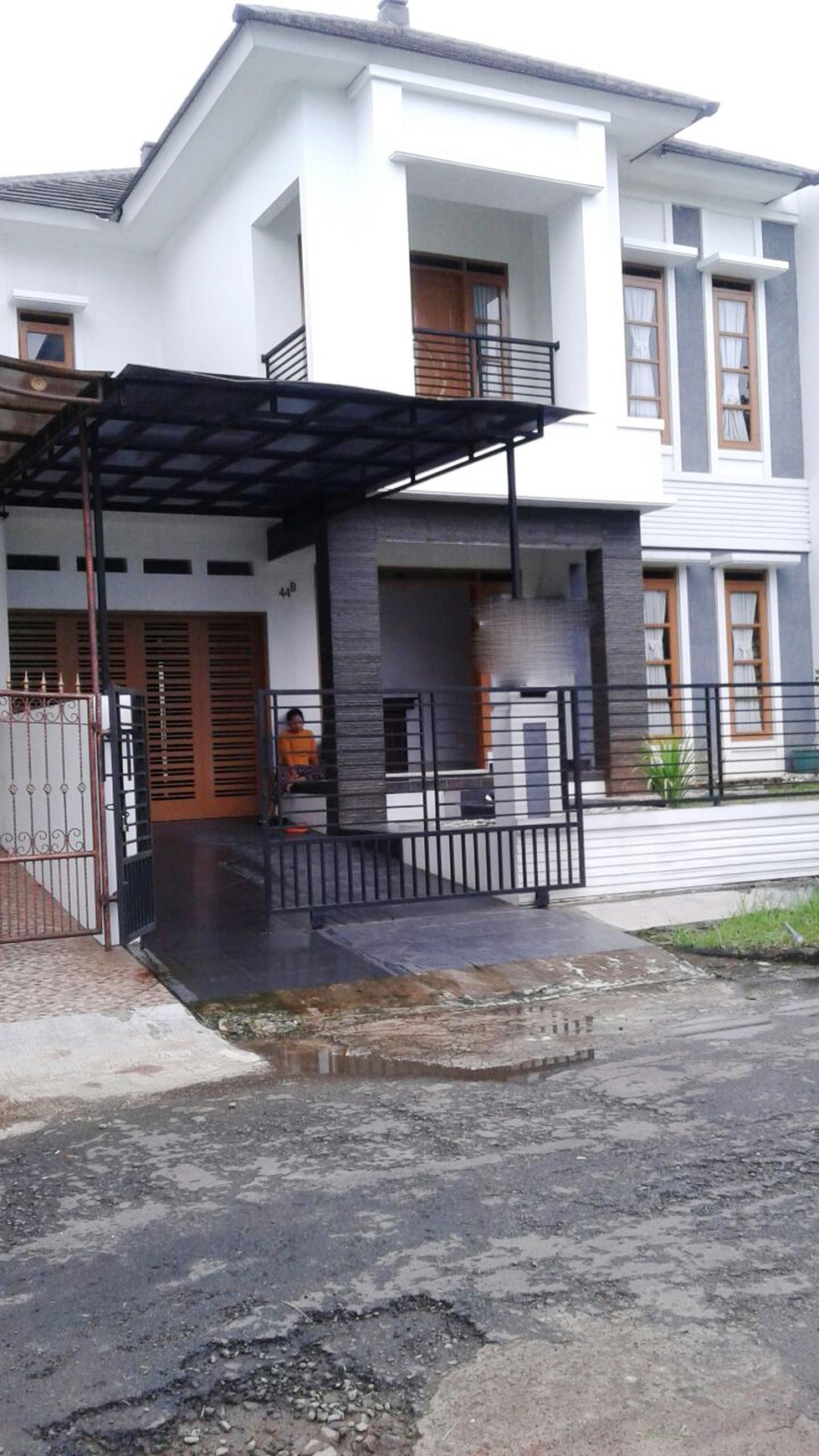 Rumah Disewakan nyaman, aman, dan siap huni Terletak di daerah Bintaro-Tangsel