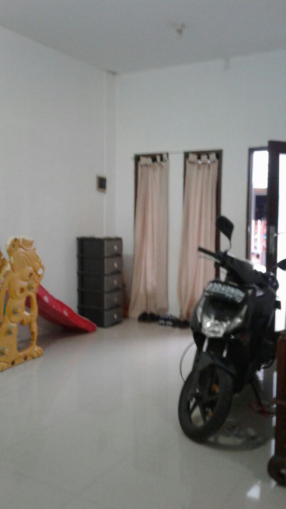 Rumah Dijual lokasi strategis, bagus, nyaman dan aman daerah Jombang-Tangsel