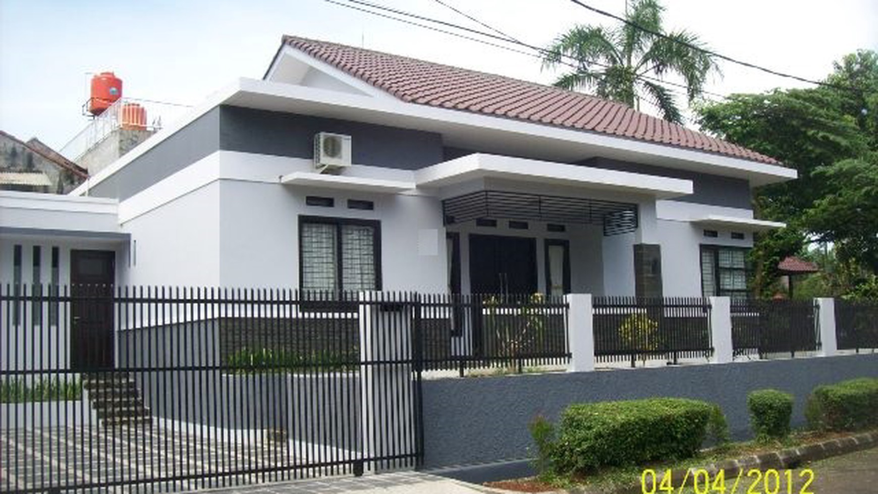 Rumah siap huni,lokasi strategis di Sektor 9 Bintaro Jaya