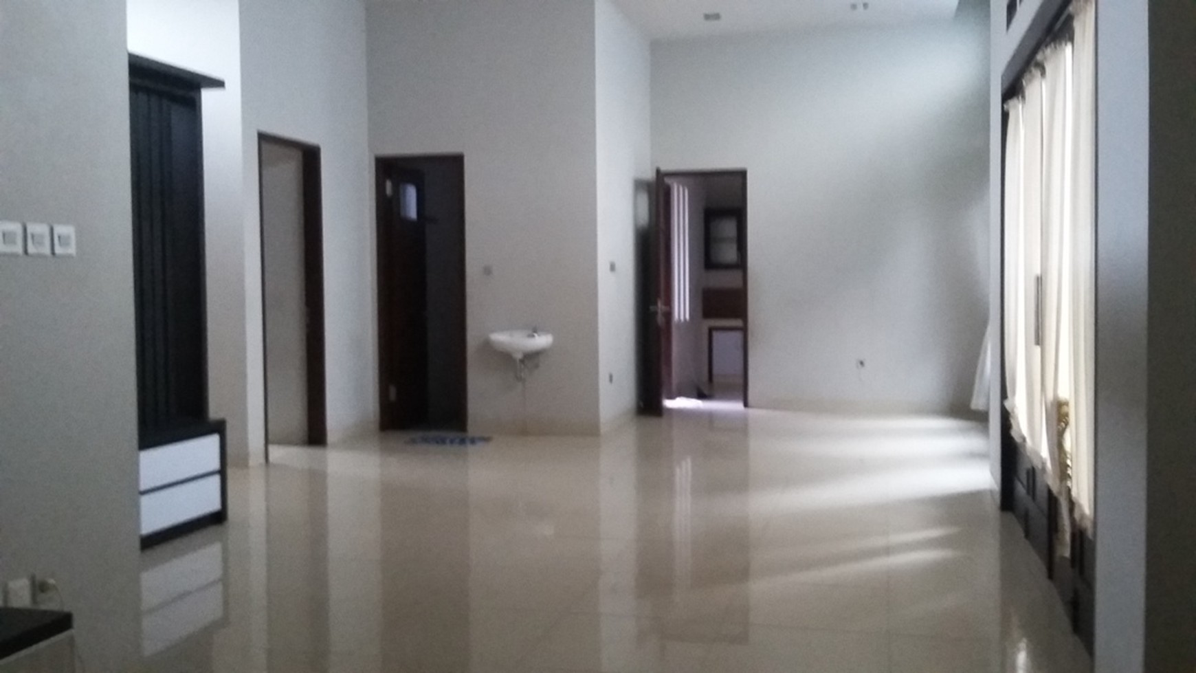 Rumah siap huni,lokasi strategis di Sektor 9 Bintaro Jaya