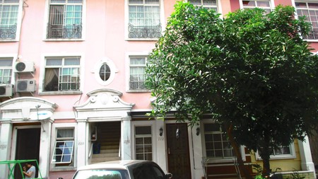Dijual / Disewawakn Townhouse Taman Paris - Lippo Karawaci