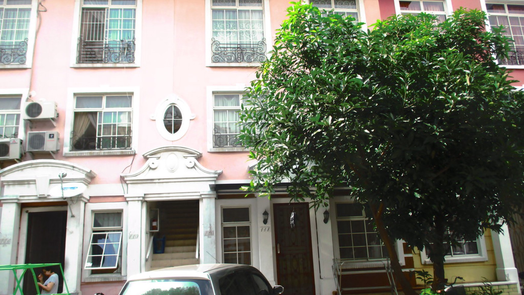 Dijual / Disewawakn Townhouse Taman Paris - Lippo Karawaci
