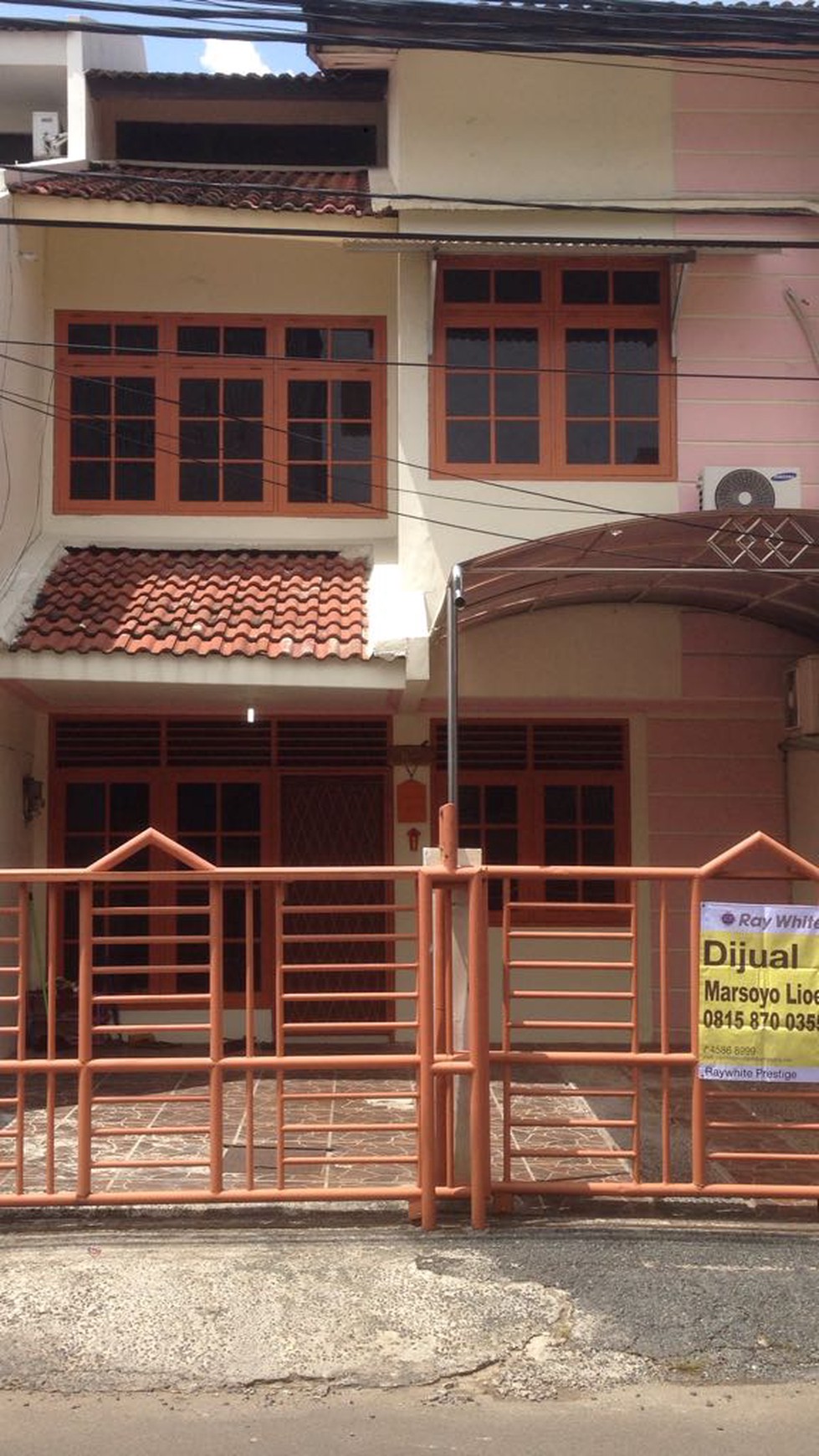 lokasi terletak diperumahan yang nyaman
