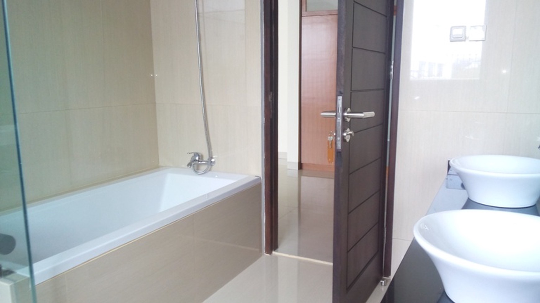 House for rent In Senopati area