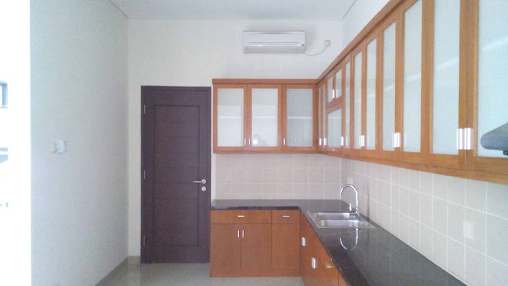 House for rent In Senopati area