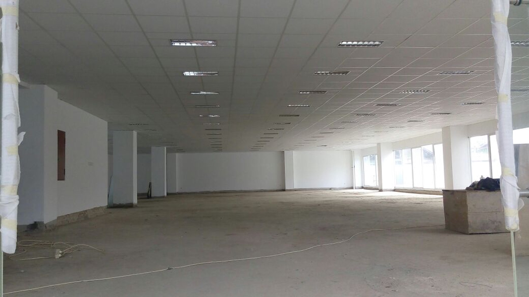 Gedung di Kebayoran Baru Jalan Petogogan