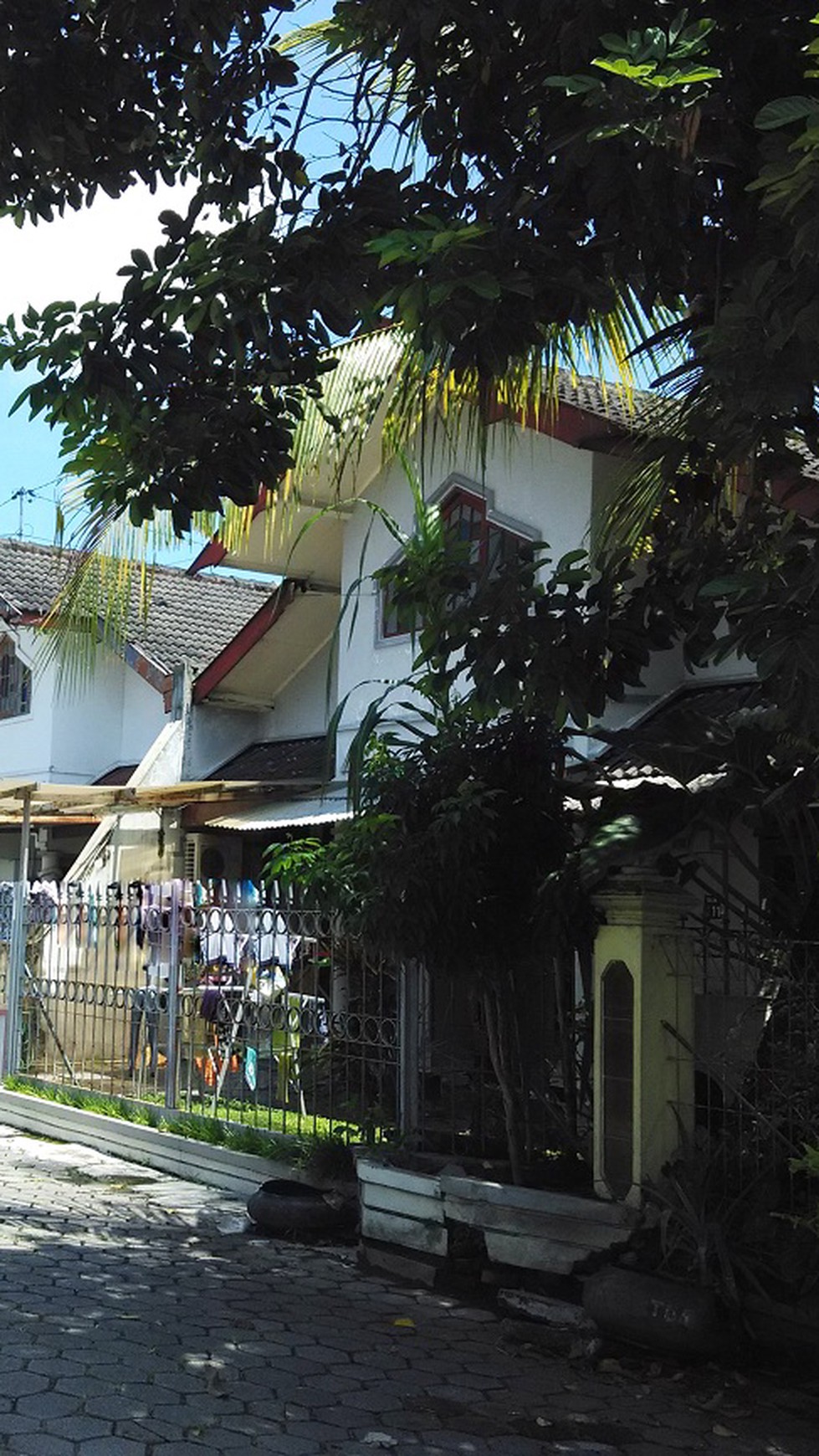 RUMAH TINGGAL STRATEGIS PERUM BUMI INTAN PERMAI, JALAN TATA BUMI.