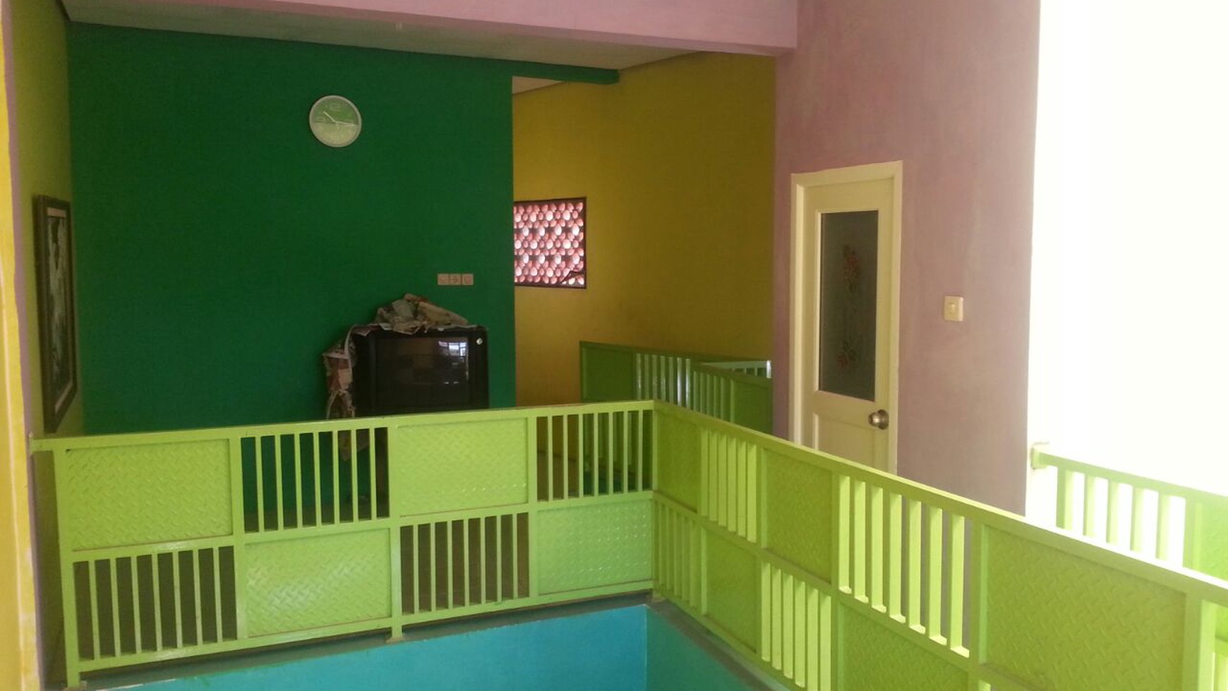 RUMAH ASRI LUAS NAN TENANG HANYA 4KM DARI PINTU TOL CILEDUK DI AREA TAMAN ASRI CIPADU