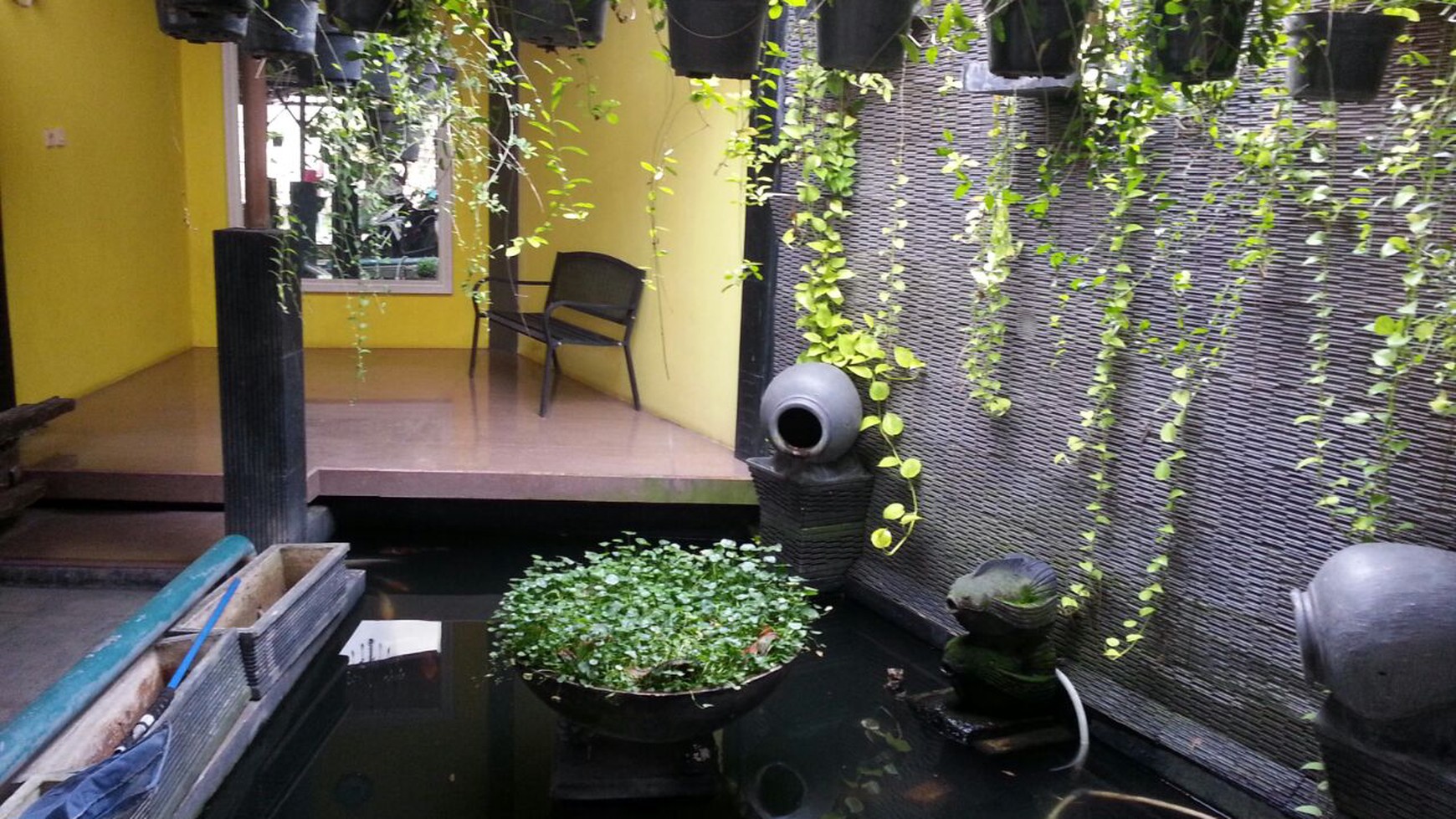 RUMAH ASRI LUAS NAN TENANG HANYA 4KM DARI PINTU TOL CILEDUK DI AREA TAMAN ASRI CIPADU