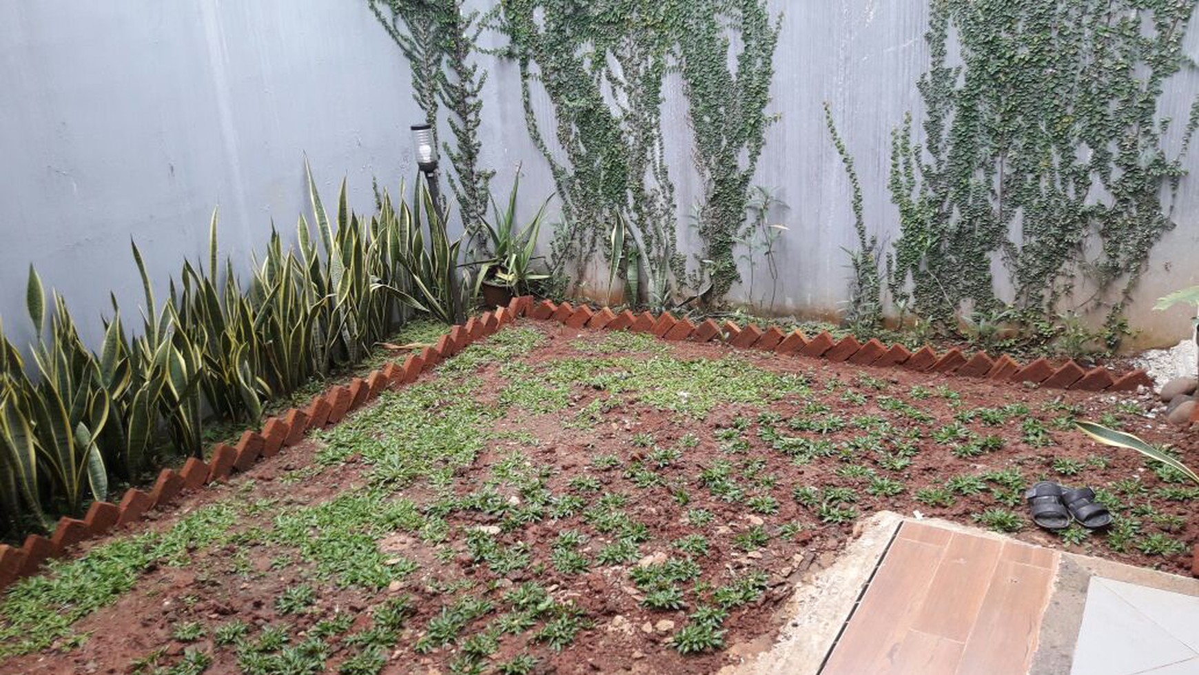 Rumah baru cantik,  minimalis, di ciganjur - jaksel