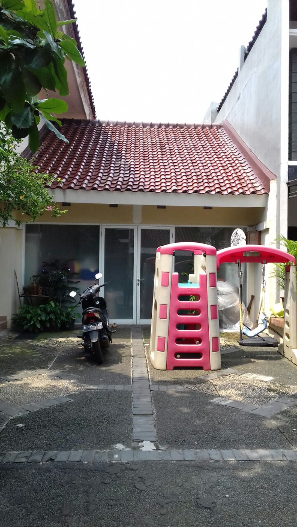 Rumah dalam cluster,securty 24 jam di Bintaro Jaya sekt 9