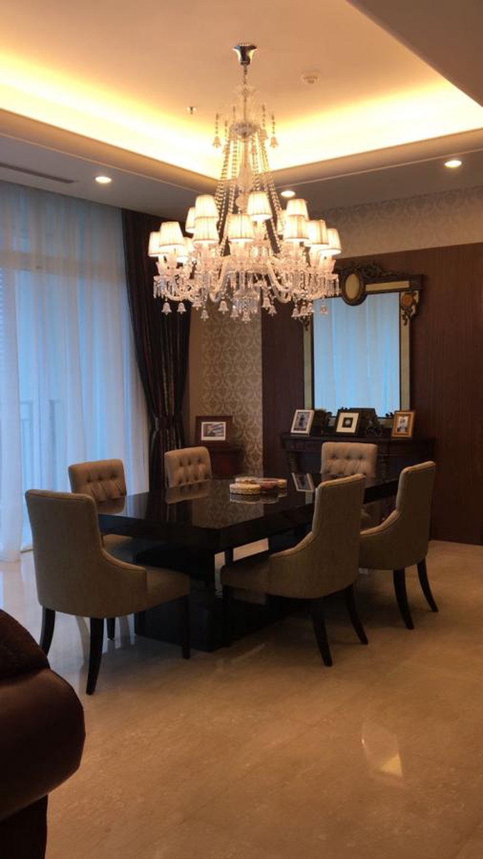 Executive mansion in the prime area of Kebayoran