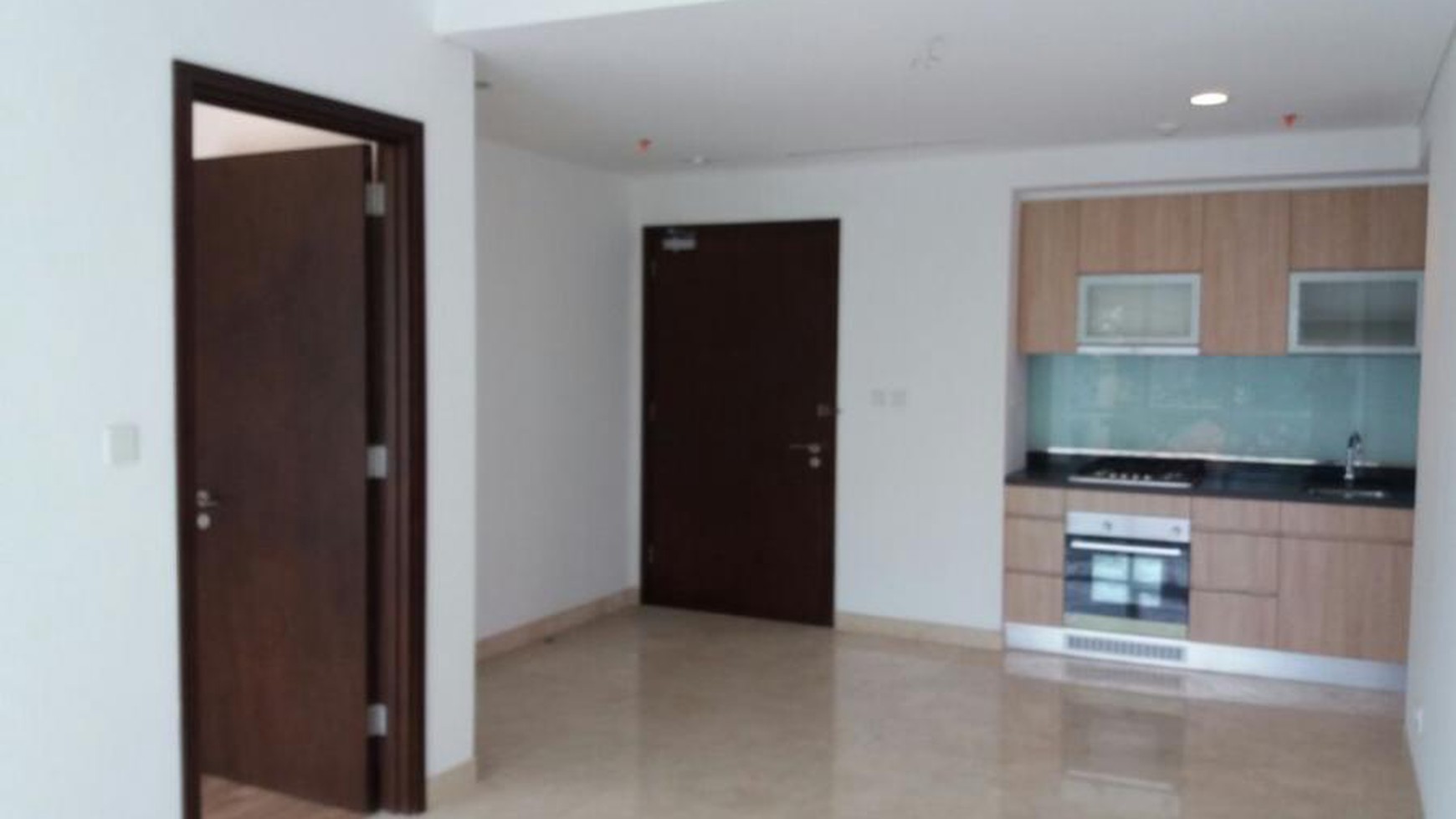 Executive mansion in the prime area of Kuningan