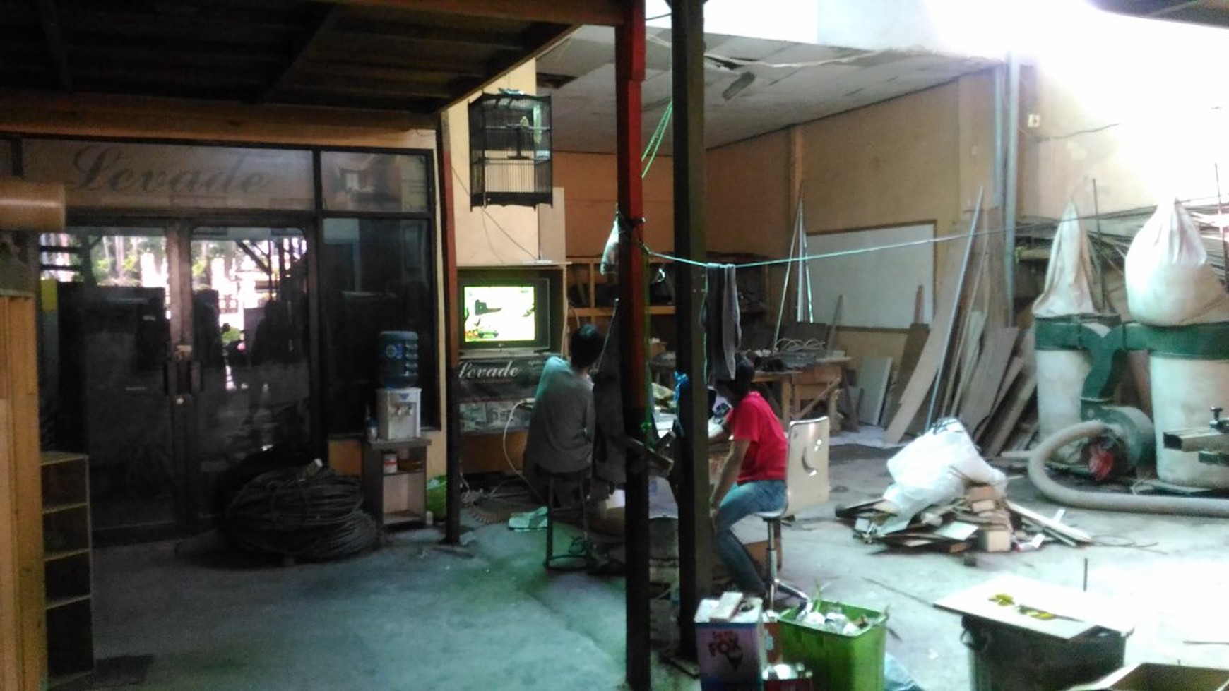 Big warehouse at Rawamangun, East Jakarta, perfect for an office or warehouse, is ready to rent