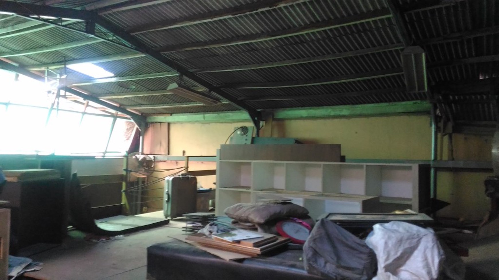 Big warehouse at Rawamangun, East Jakarta, perfect for an office or warehouse, is ready to rent