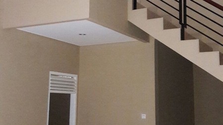 Nice and beautiful house at Kemang, South Jakarta,is ready to rent