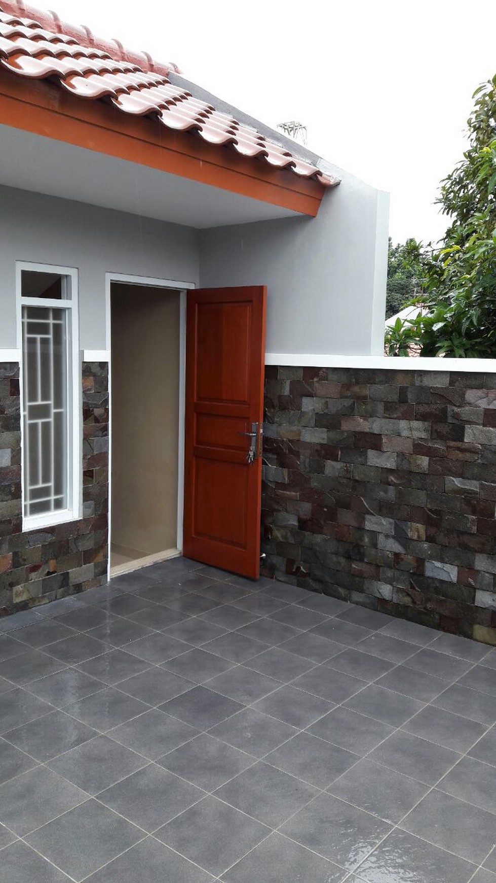 Nice and beautiful house at Kemang, South Jakarta,is ready to rent