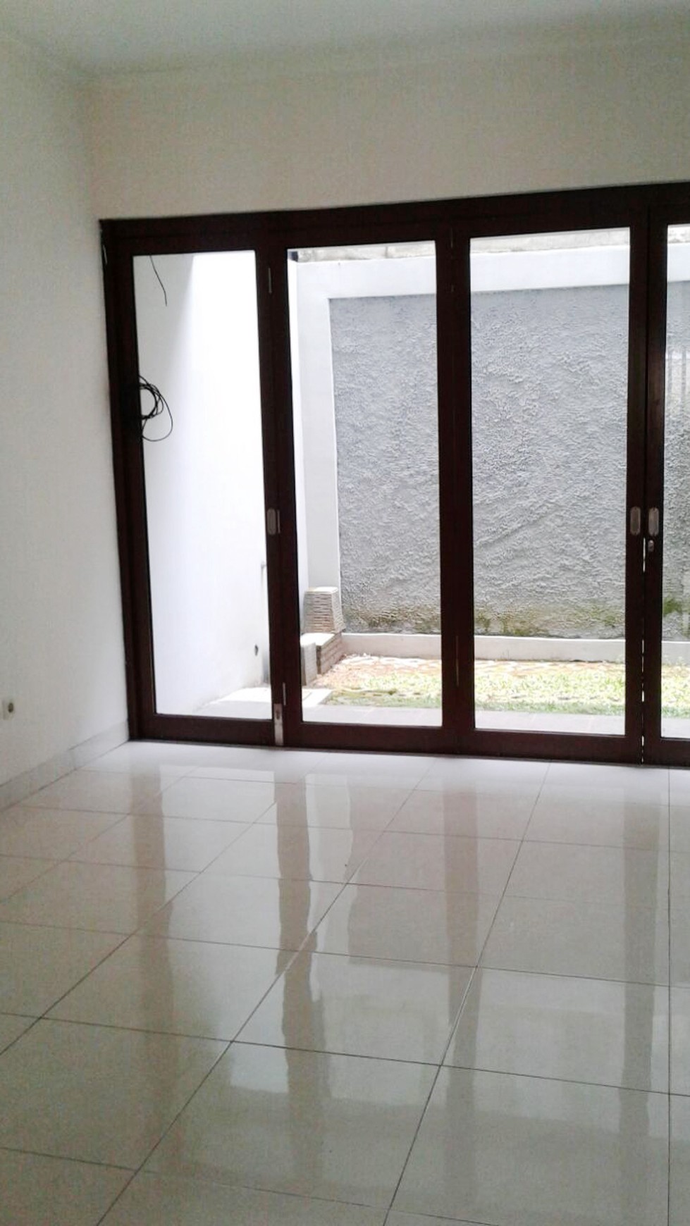 Disewakan Rumah nyaman, aman, lokasi sangat strategis, Bintaro-Tangsel