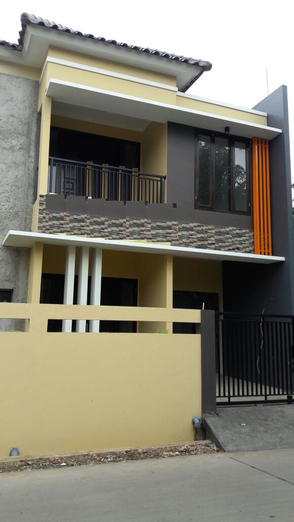 Rumah Brand New,minimalis di Cipadu Larangan