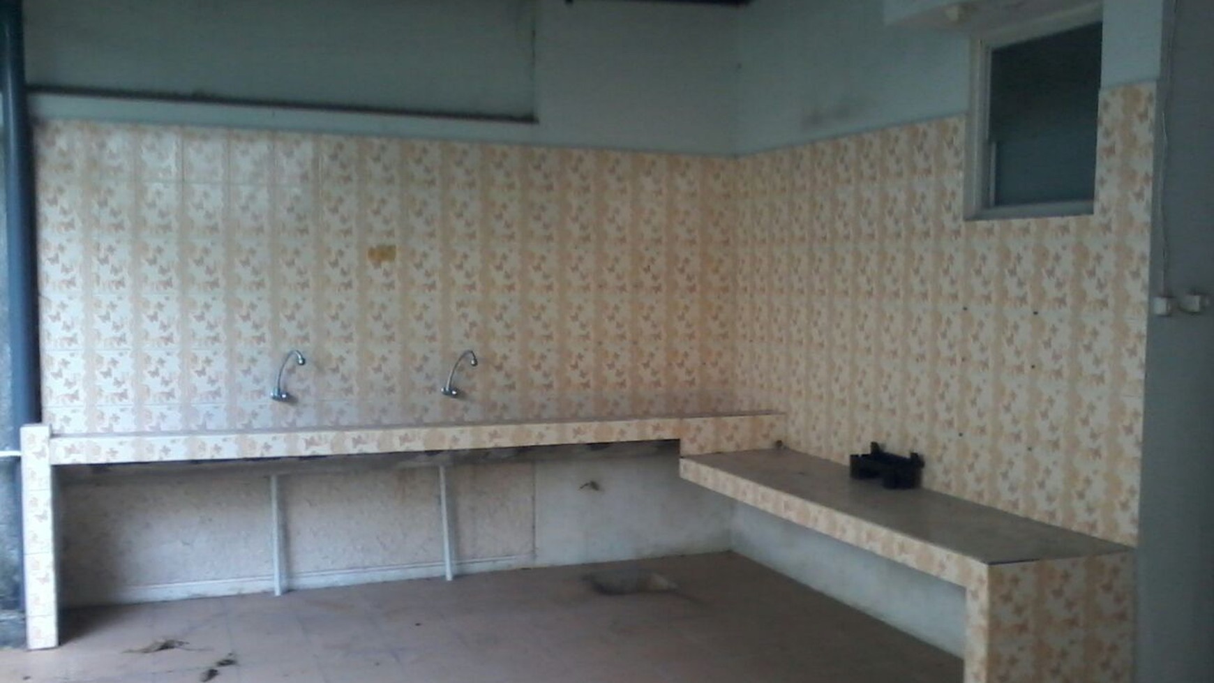 Jual Cepat Murah Banget di Latinos Bsd, 5mnt ke stasiun kereta rawabuntu