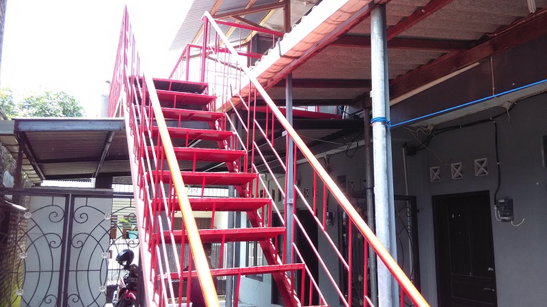 RUMAH KOST DI JL.MERPATI, WARINGINREJO, SOLO BARU, SUKOHARJO