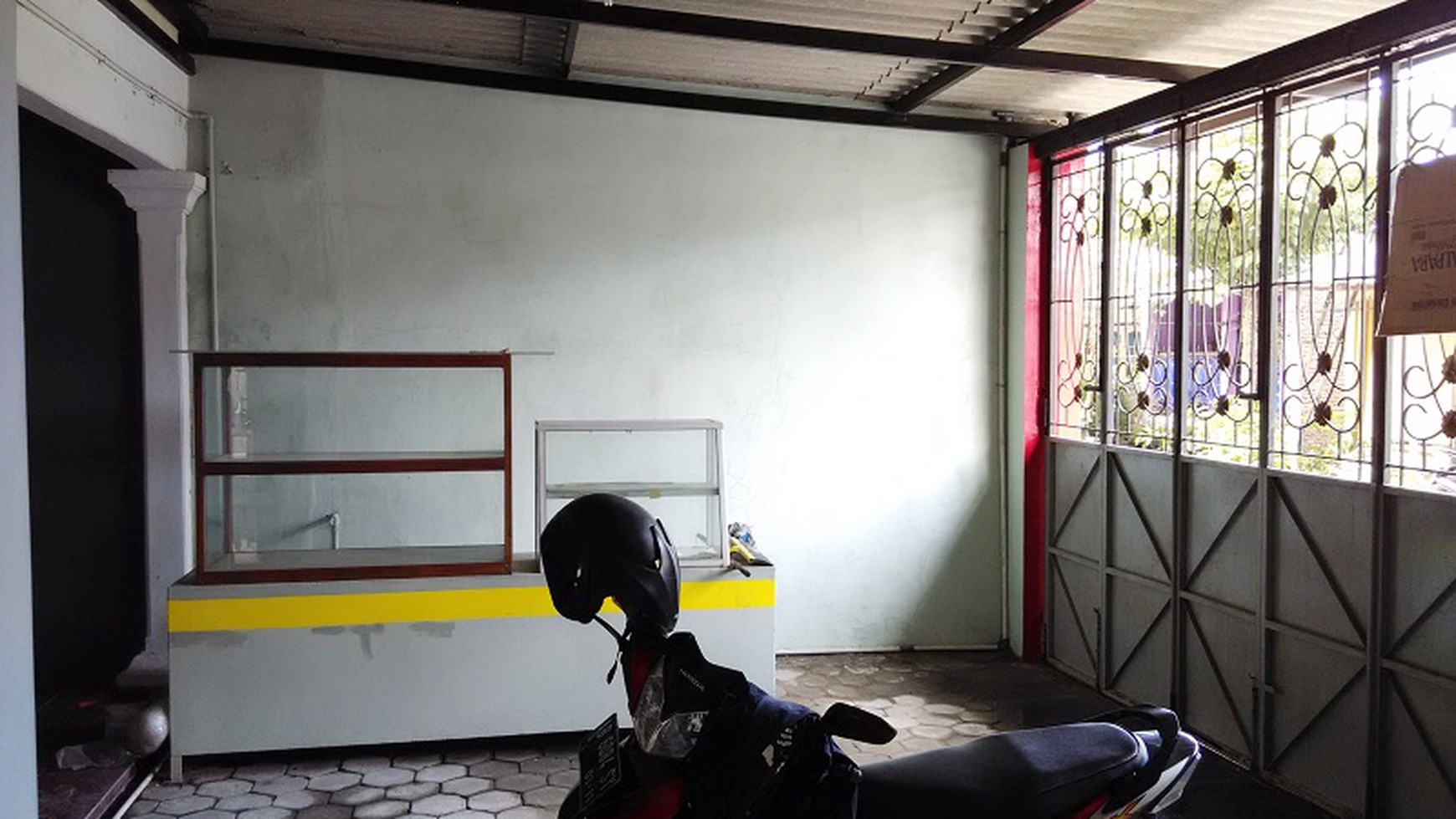RUMAH TINGGAL DI JALAN MERPATI, WARINGINREJO, SOLO BARU