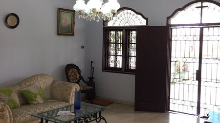 Dijual Rumah Kokoh di Lokasi Nyaman Cinere