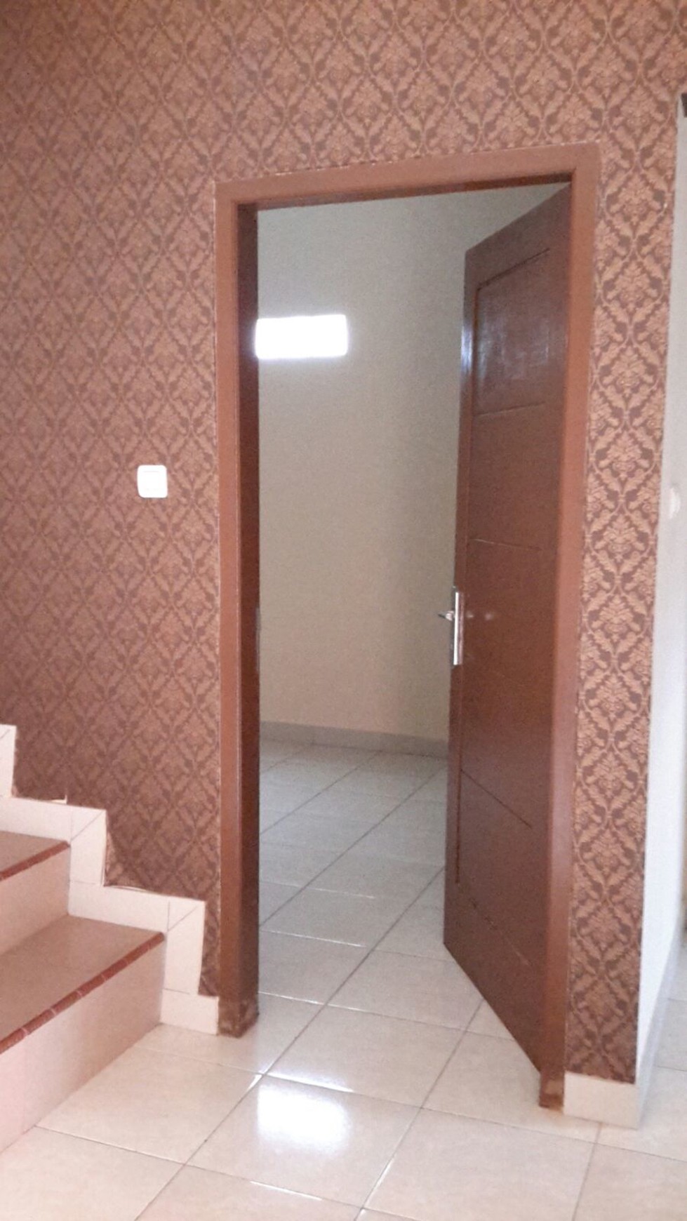 Dijual Rumah Letak Strategis di Jakarta Timur