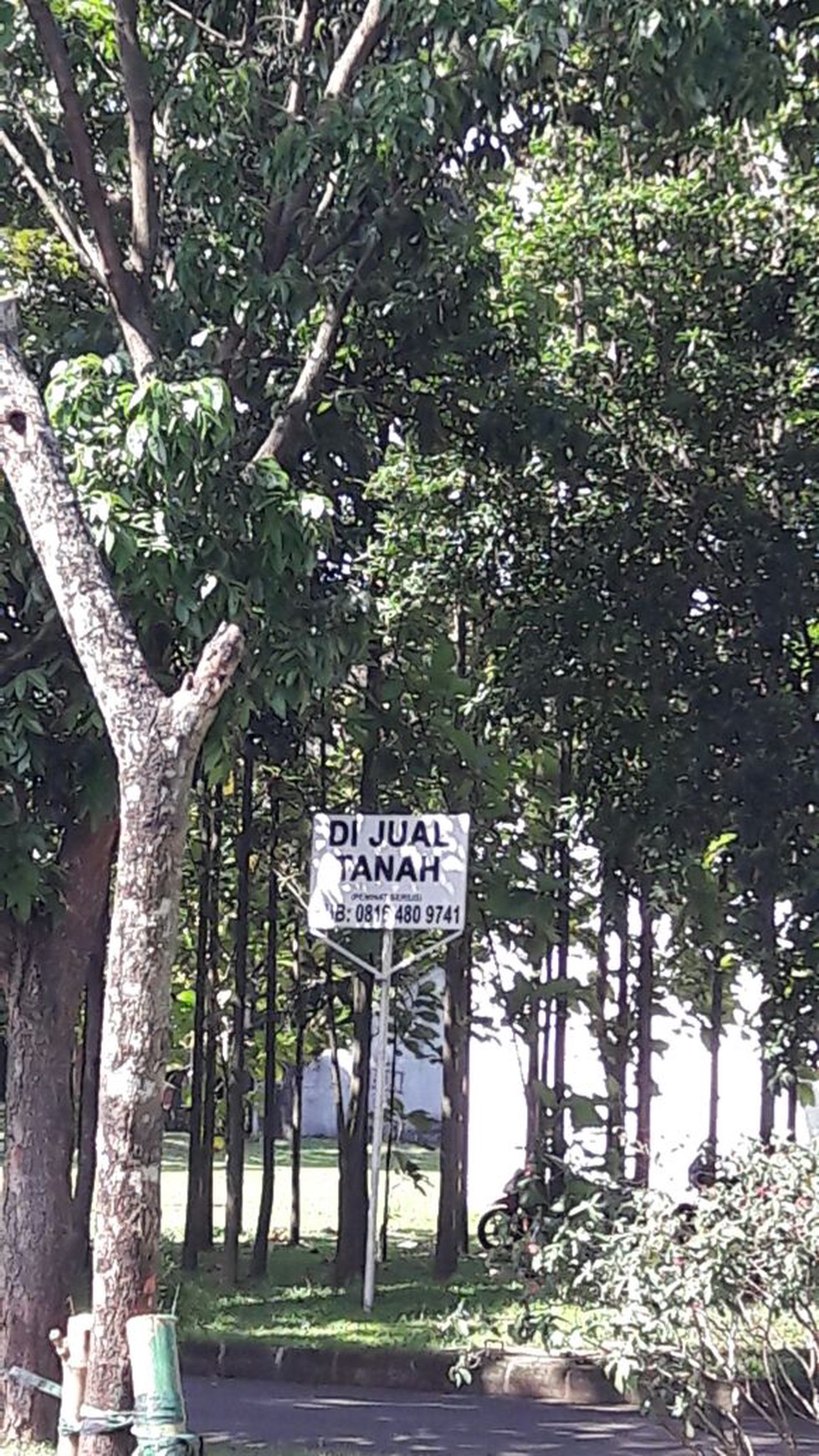 Dijual Kavling, Tanah Luas, lokasi sangat strategis.