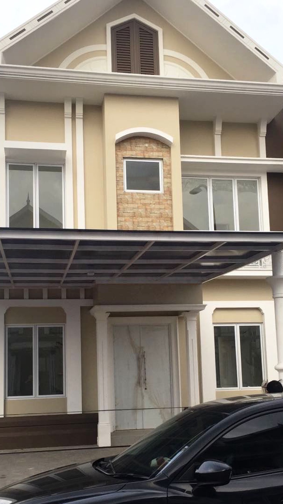 Rumah South Thames-Jakarta Garden City, Luas 8x15m2