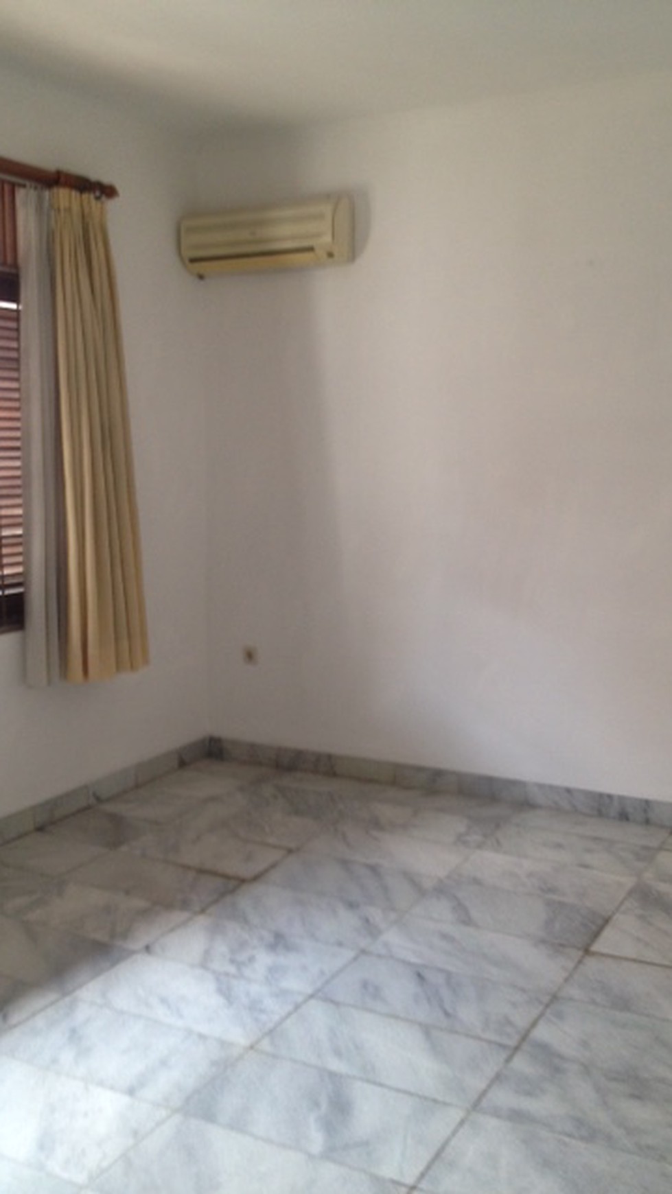 Rumah Asri di Lokasi prime area, Puri Cinere