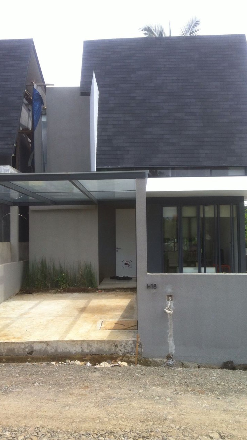 Rumah Modern Minimalis Cinere, YVE Habitat Limo, By Andra Matin