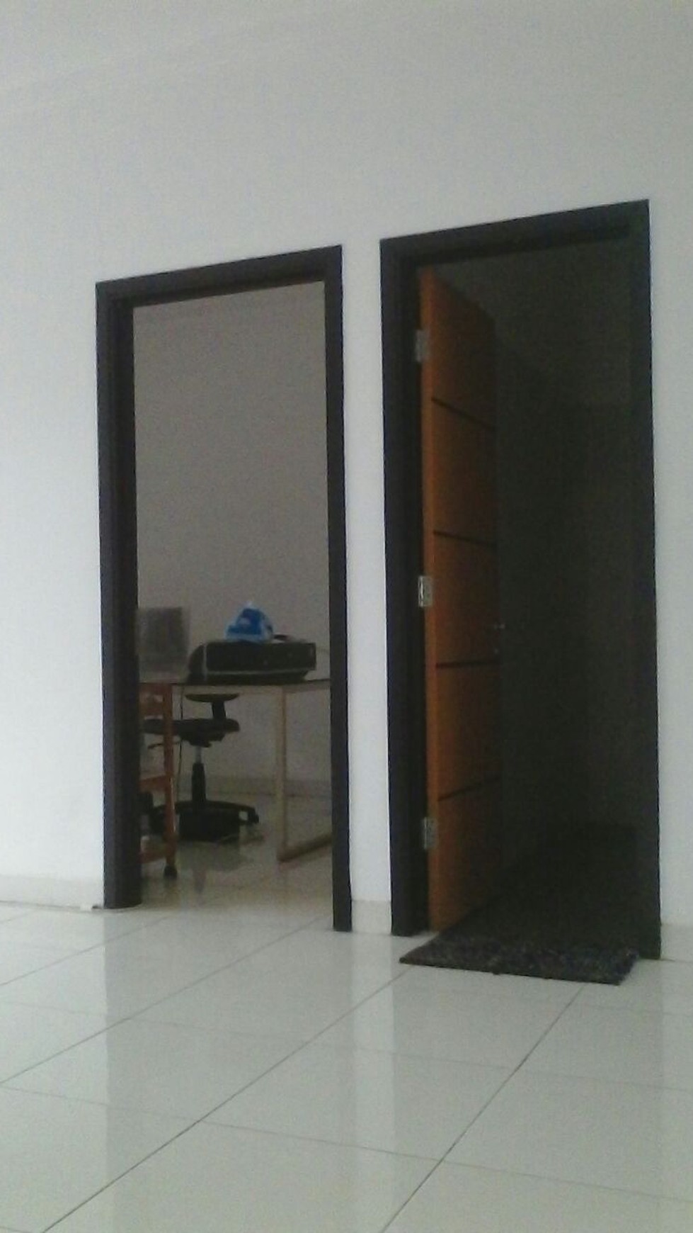 Rumah Siap huni, posisi di hoek, securty 24 jam dg 1 pintu masuk yg dijaga security 24 jam di Bintaro Jaya Sektor 9