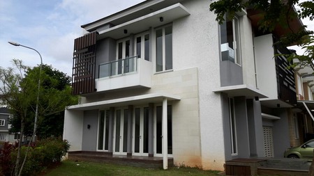 Dijual Rumah di Trimezia Timur - Gading Serpong