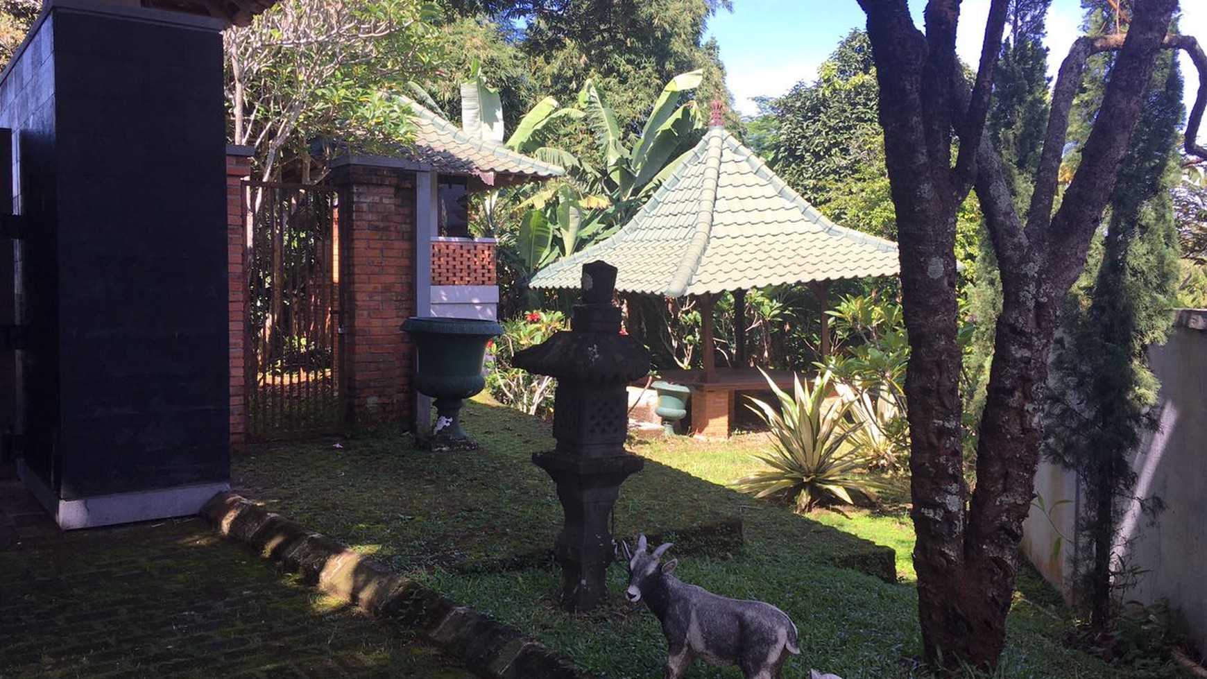 Villa Dengan Halaman Yang Luas @VILLA PURI CINTA Cipayung, Gadog