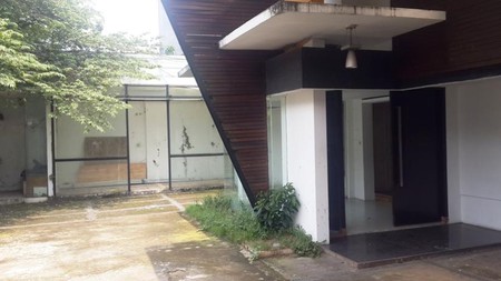 beautiful house in the prime area of kebayoran