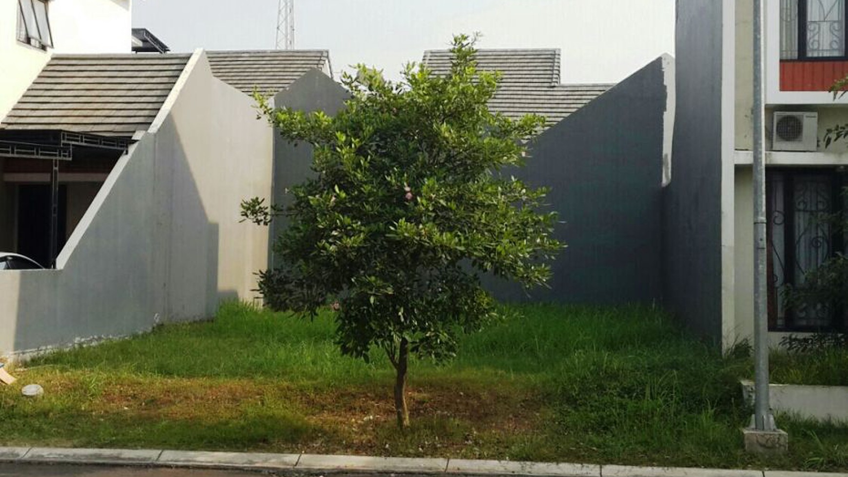 Kavling siap bangun, Lokasi Oke,good price di Graha Raya !!!