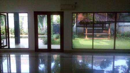 beautiful house in the prime area of Kemang