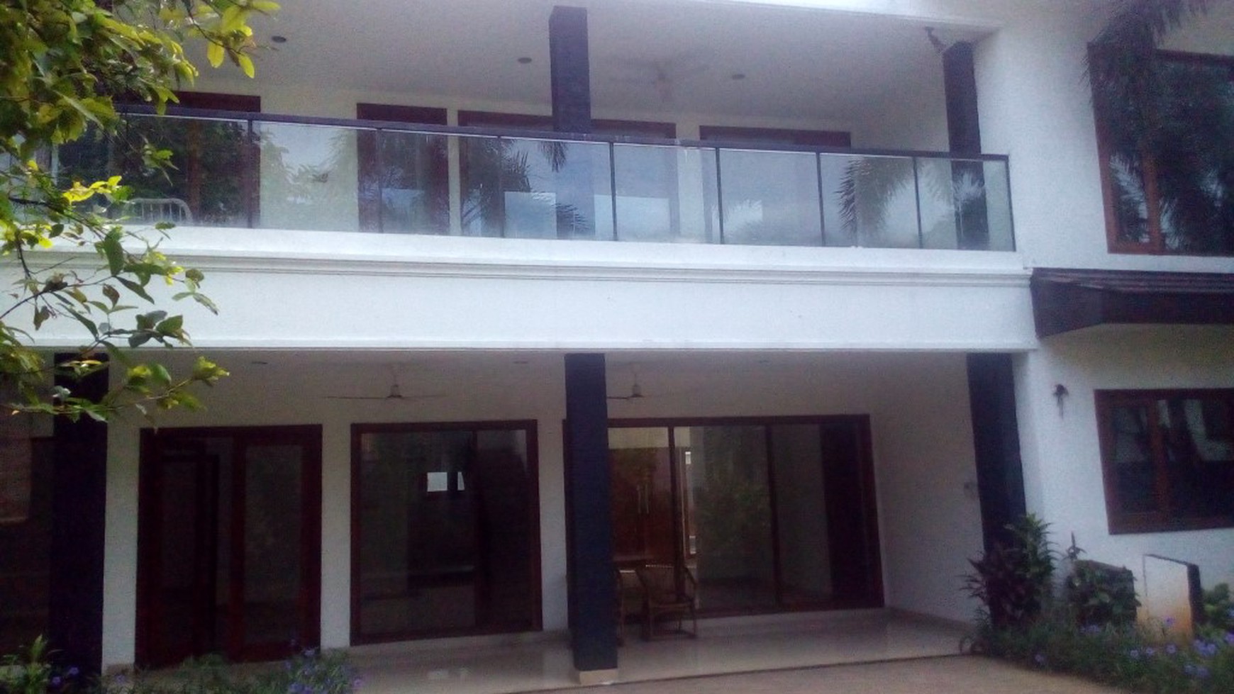 beautiful house in the prime area of Kemang