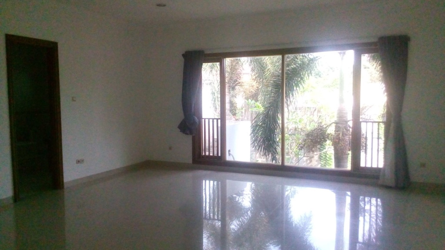 beautiful house in the prime area of Kemang