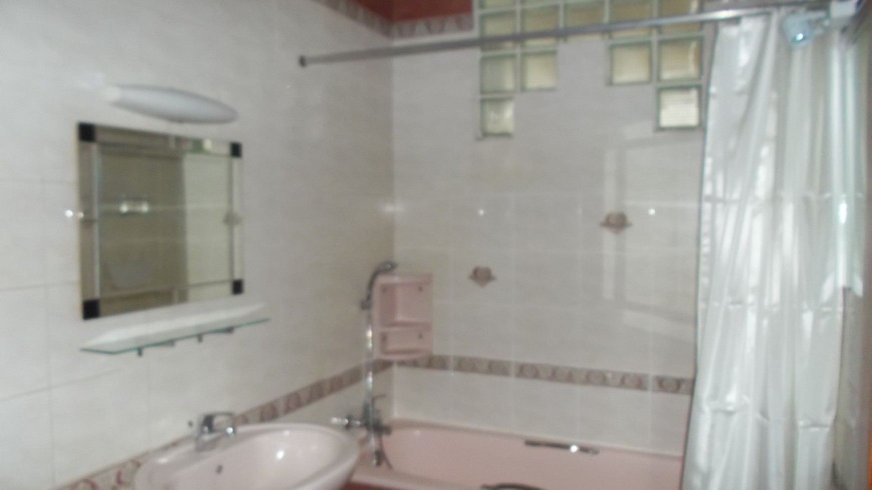 beautiful house in the prime area of Kemang