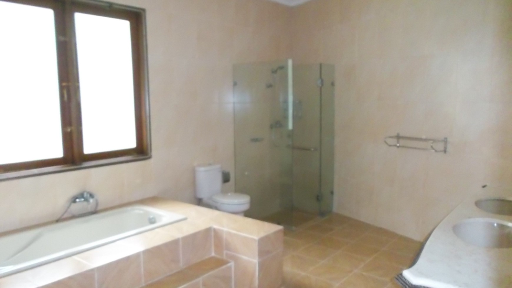 beautiful house in the prime area of Kemang